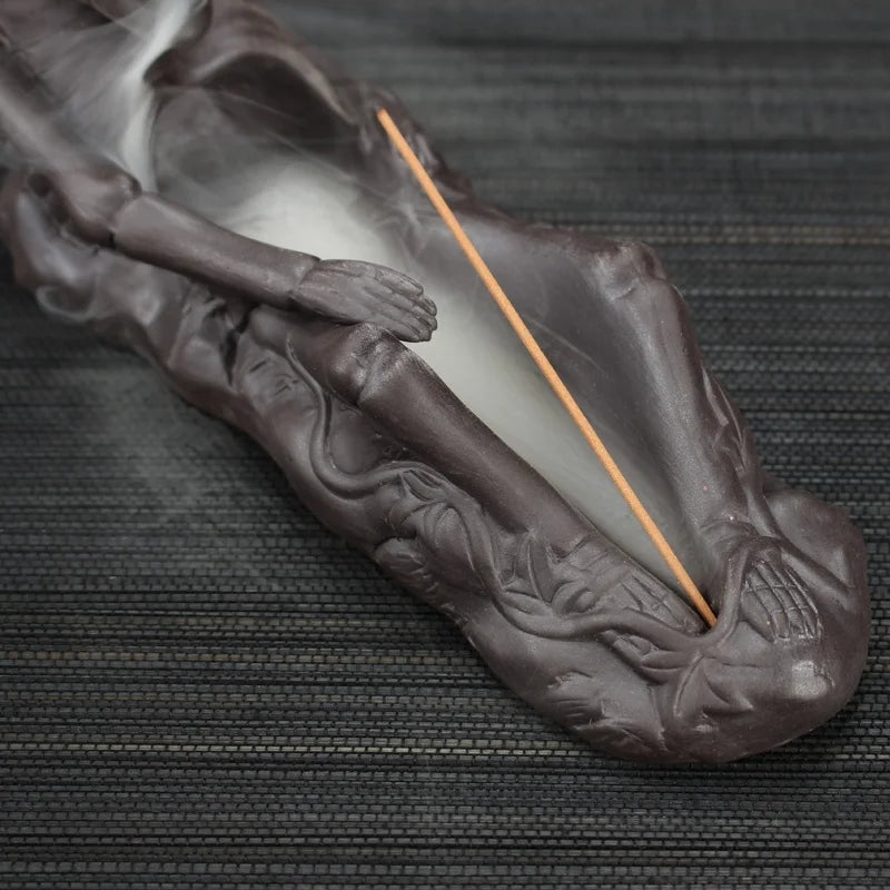 ageofabsurd_skeletonincenseburner_aromotherapyornaments